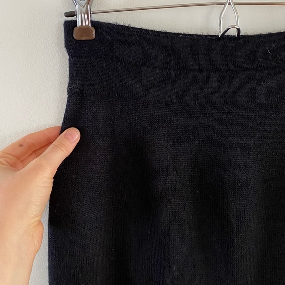 Classic vintage 80s/90s black Tricorama wool blend midi pencil skirt - Picture 5 of 5